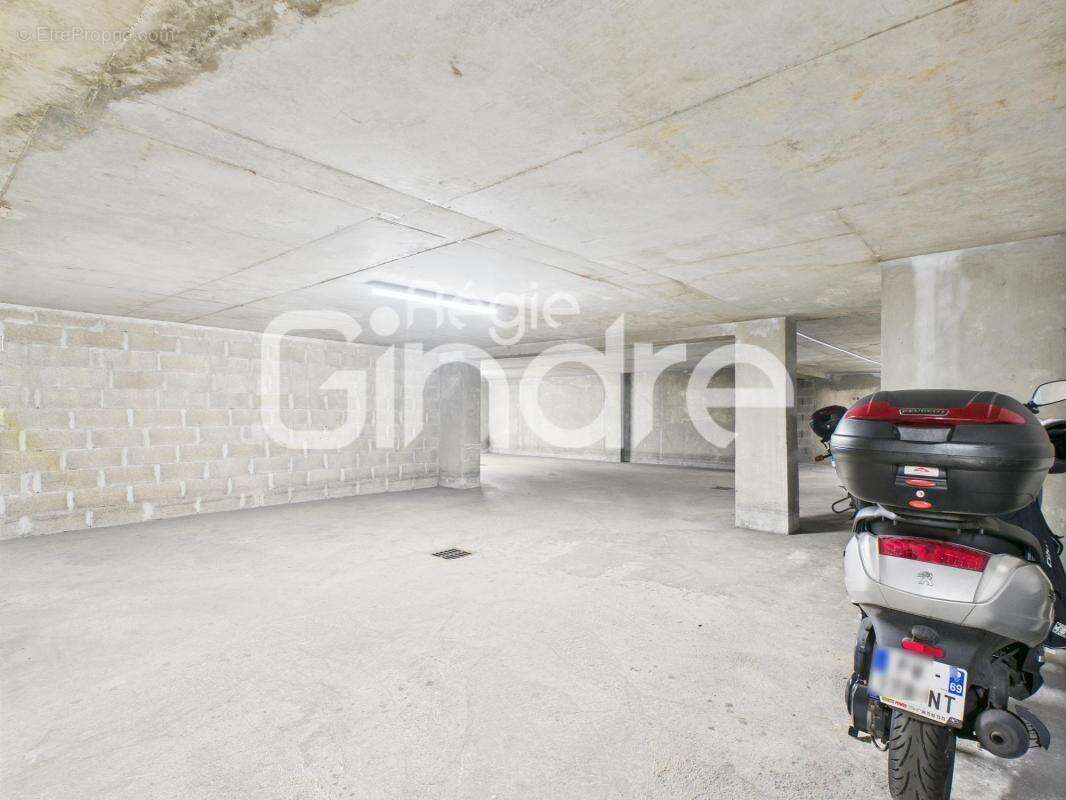 Parking à LYON-4E