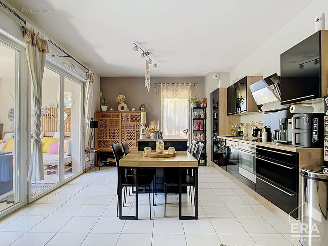 Appartement à MARSEILLE-9E
