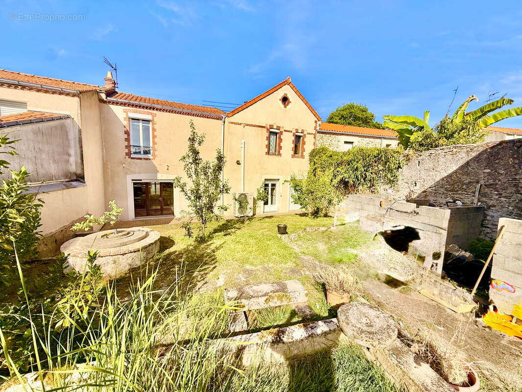 Maison à BOUAYE