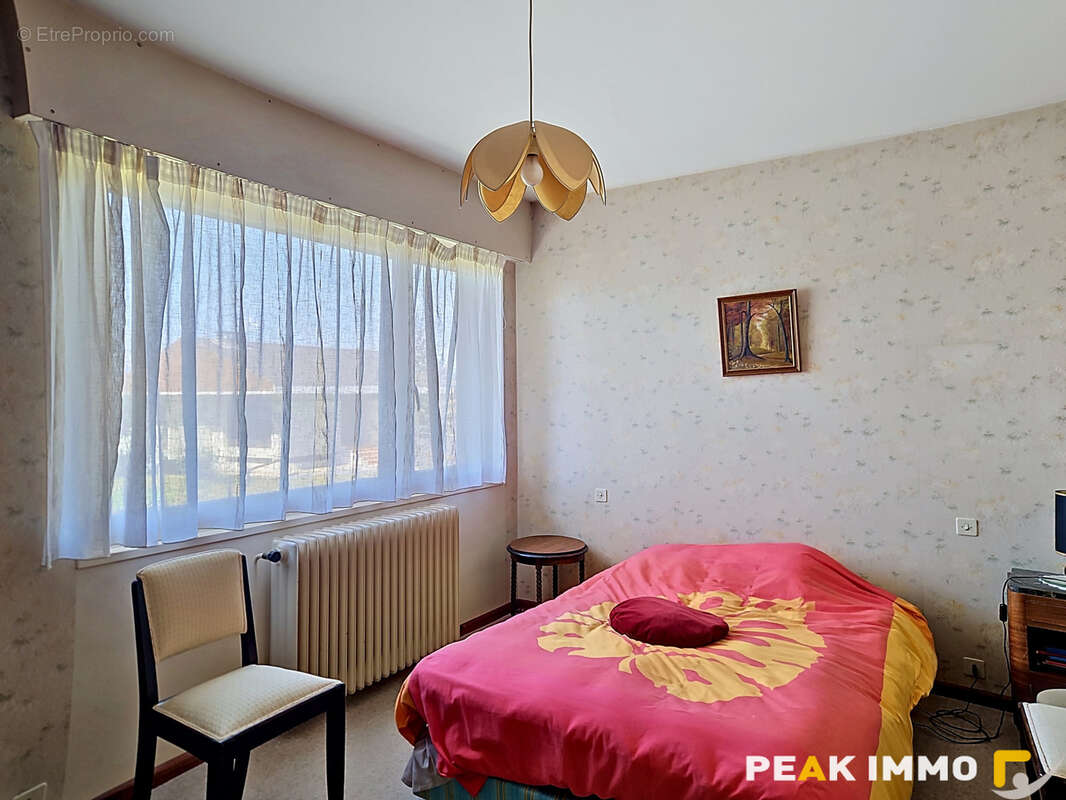 Maison à CRANVES-SALES