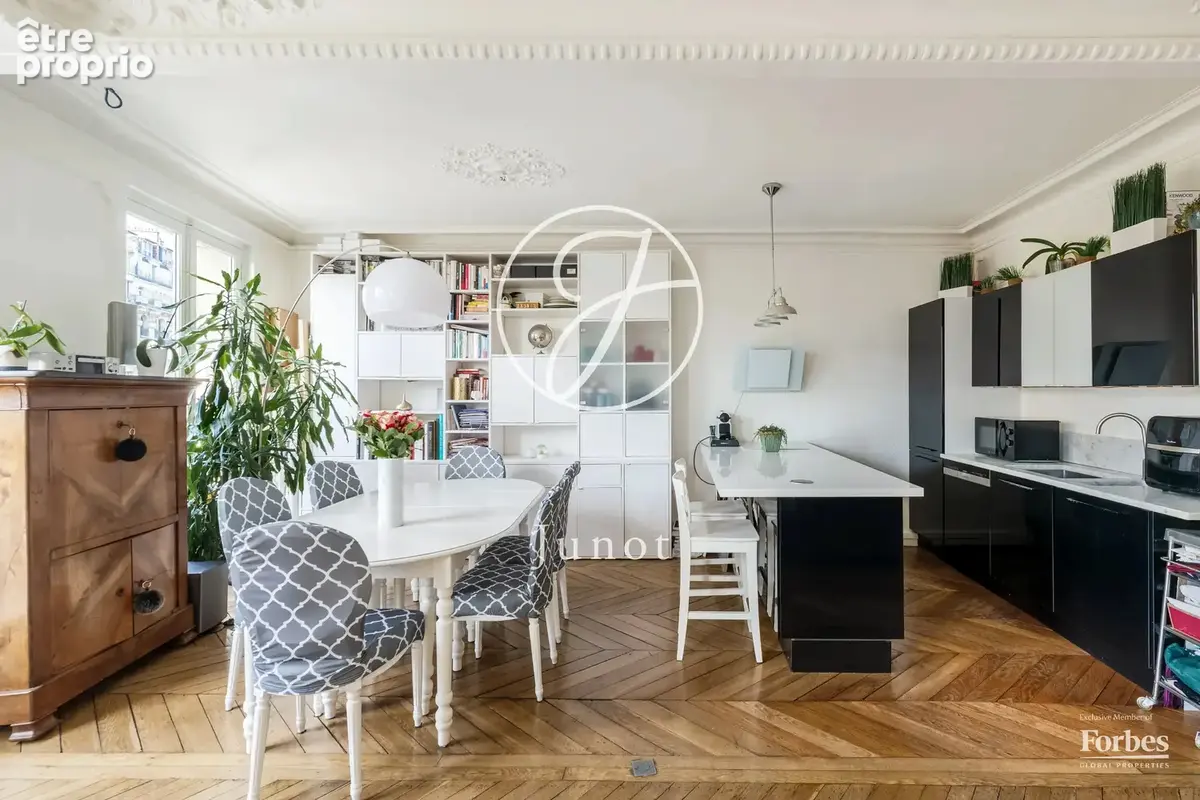 Paris 9e - PLACE DE CLICHY - Appartement - 5 pièces - 105,22m² Carrez - 3 chambres - photo 4