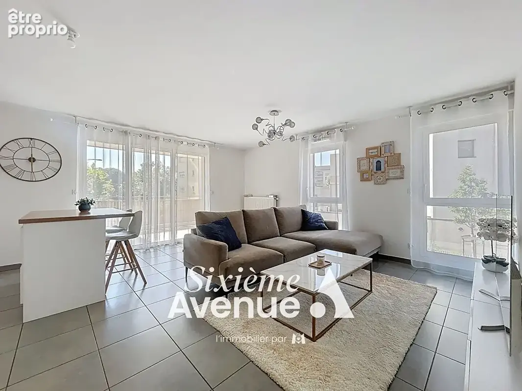 Appartement Decines Charpieu 4 pièce(s) 79.76 m2 - photo 1