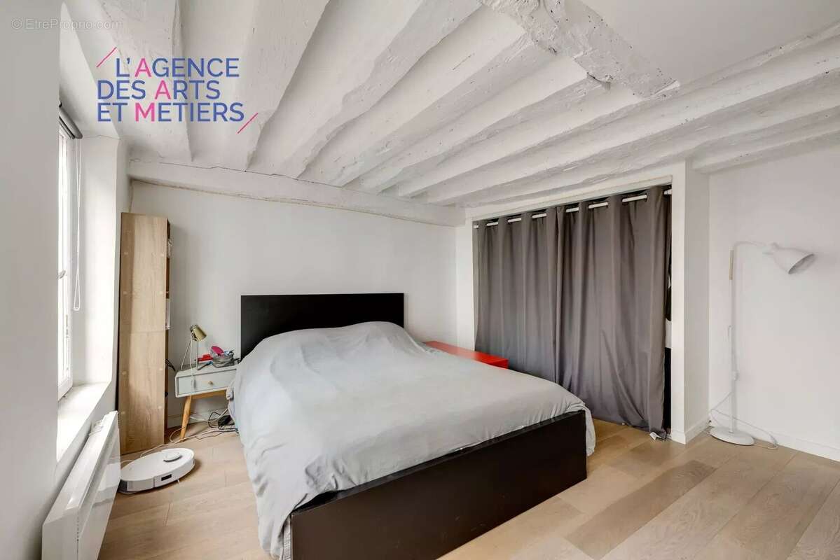 Appartement à PARIS-10E