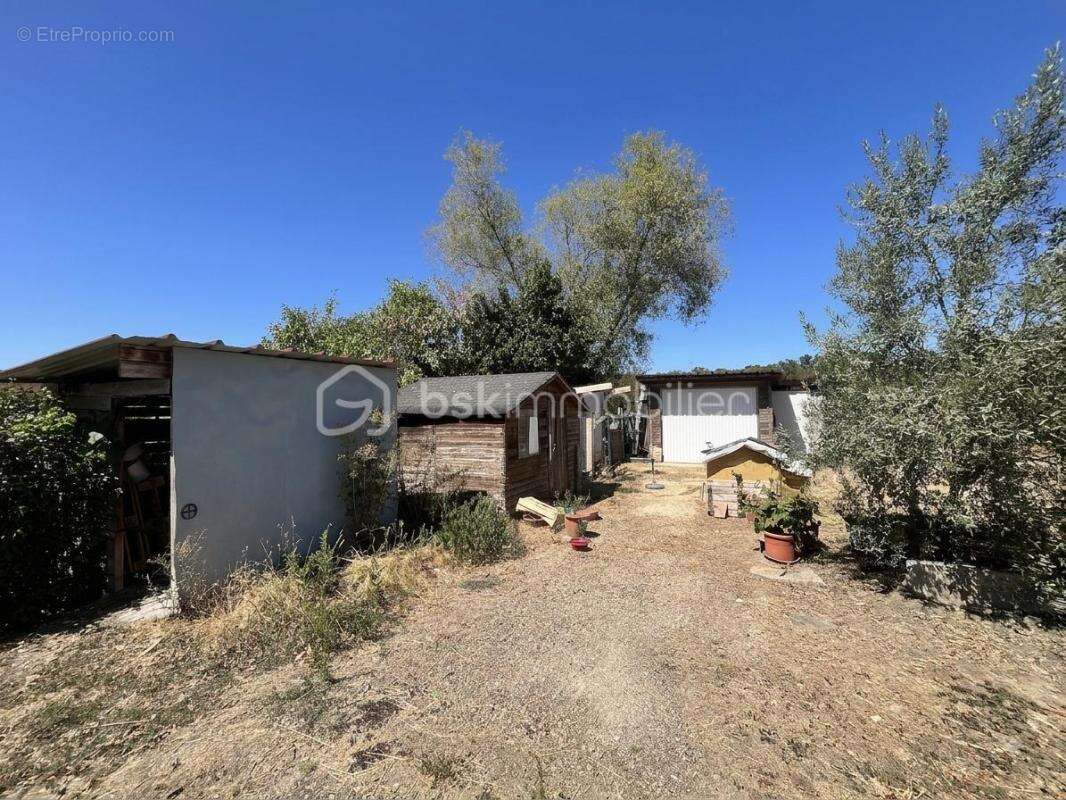Coup de cœur : maison de 1940 en lisière de forêt, à deux pas d’un étang, sur 8 931m² de terrain avec dépendances - photo 20
