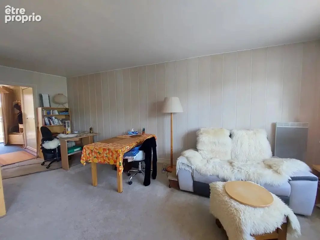 Appartement à VAUJOURS