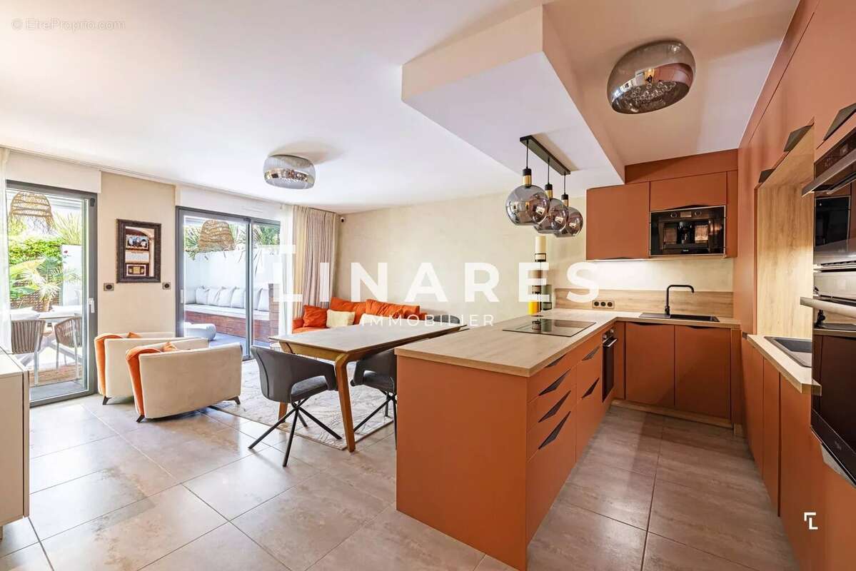 Appartement à MARSEILLE-8E