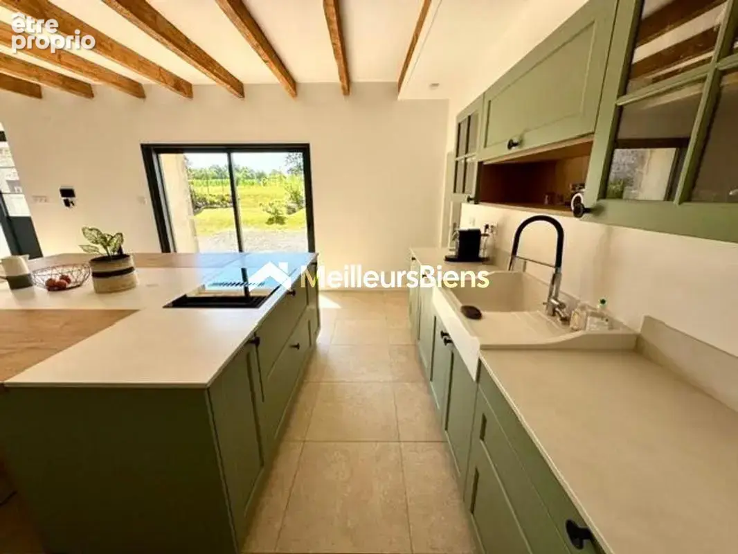 Maison en pierres 149 m² - rénovation de qualité - photo 6