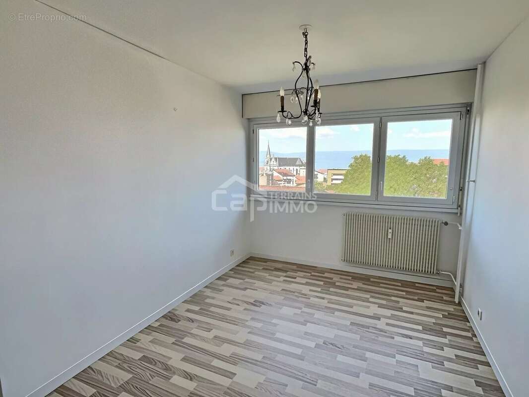 Appartement T4 102m² traversant - photo 5