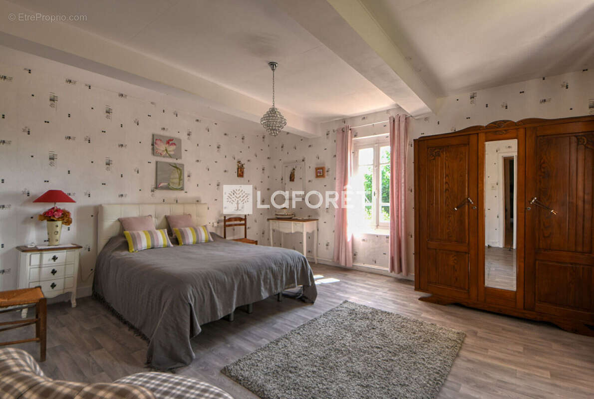 Maison à LISLE-SUR-TARN