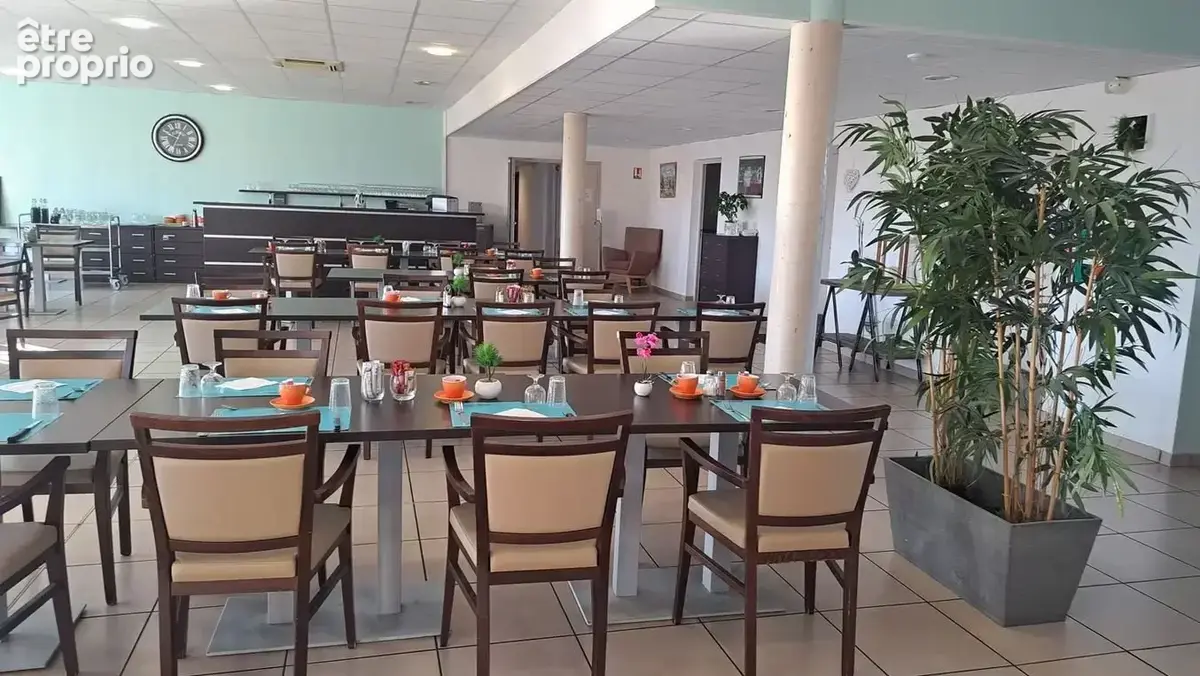 INVESTISSEMENT LOCATIF  YZEURE  Résidence Seniors Obeo Les Jardins du Danube  7,40 % de rentabilité - photo 7