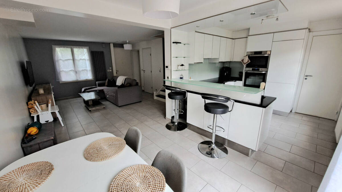 Maison à BRUYERES-SUR-OISE