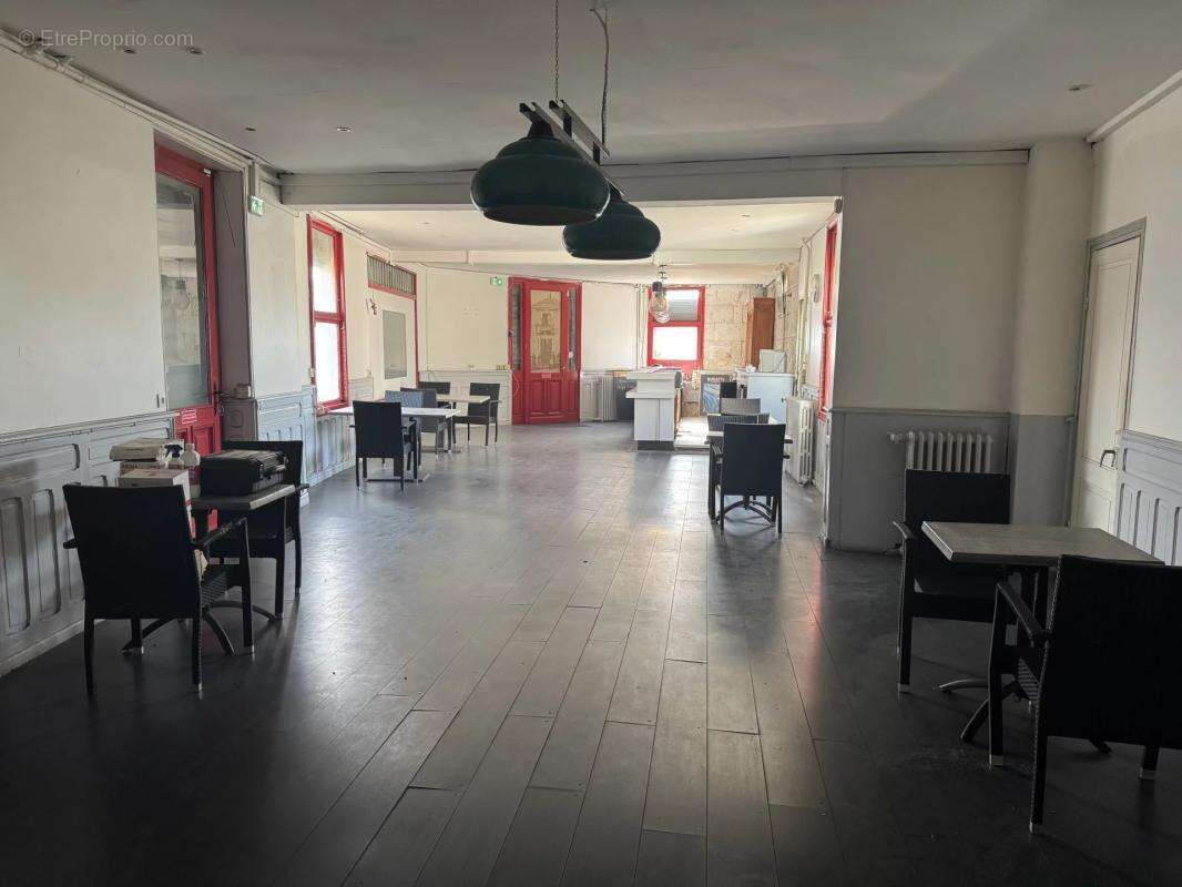 Maison à MONTLIEU-LA-GARDE