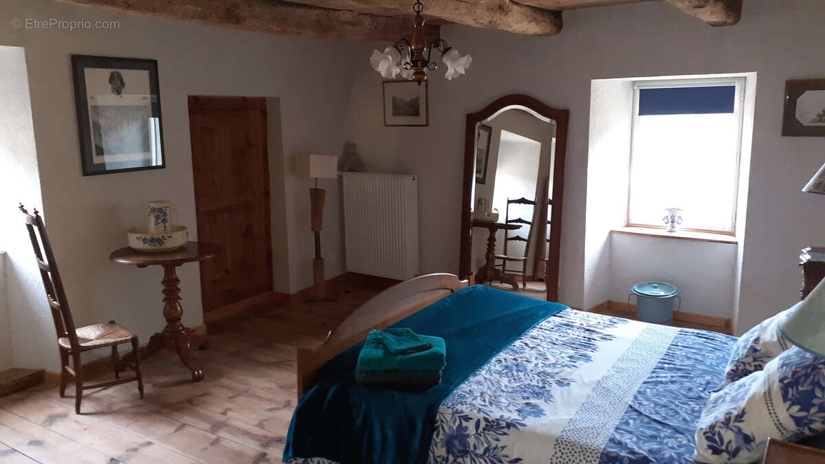 Maison à LANUEJOLS