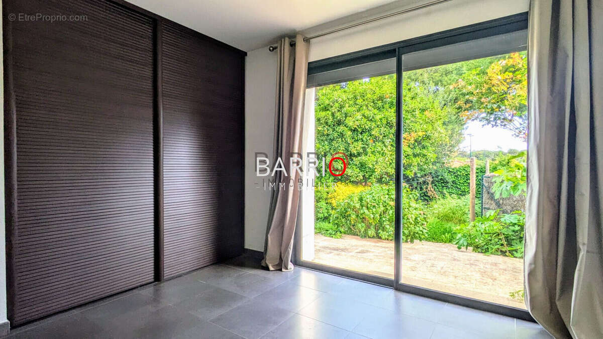 Maison à LAROQUE-DES-ALBERES