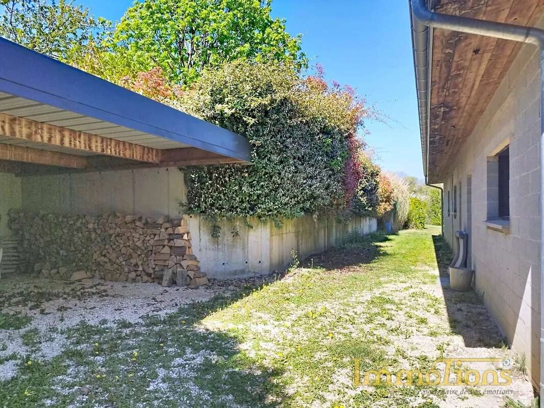 Maison à MONTAGNE