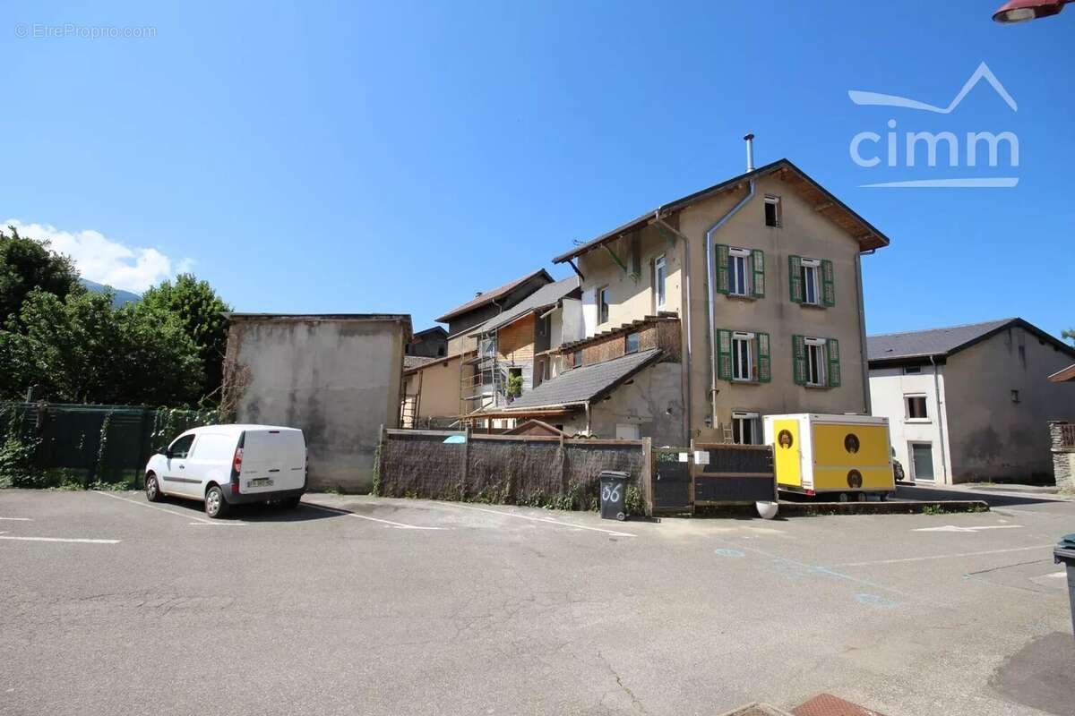 Maison à LA ROCHETTE