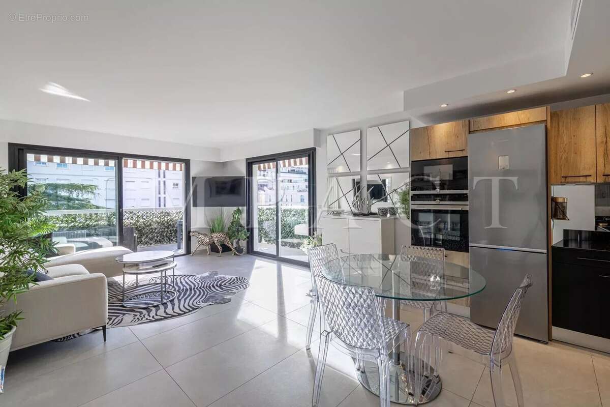 VENTE Appartement moderne à Cannes avec terrasse - photo 4