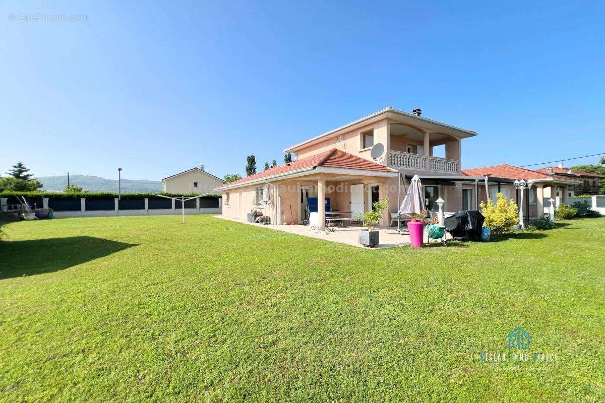 Maison à LE GRAND-LEMPS