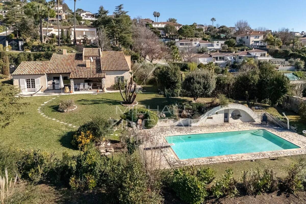 Maison à CAGNES-SUR-MER