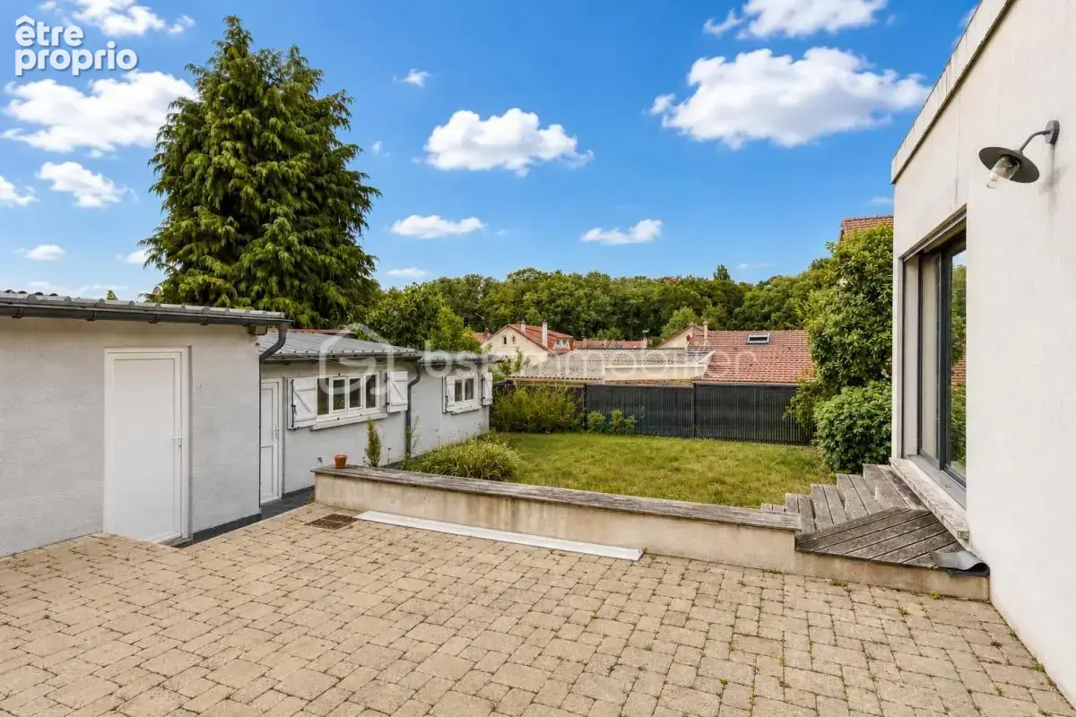 Maison menier familiale, sans mitoyennete, avec 4 chambres, dépendance, garage et cave total - photo 23
