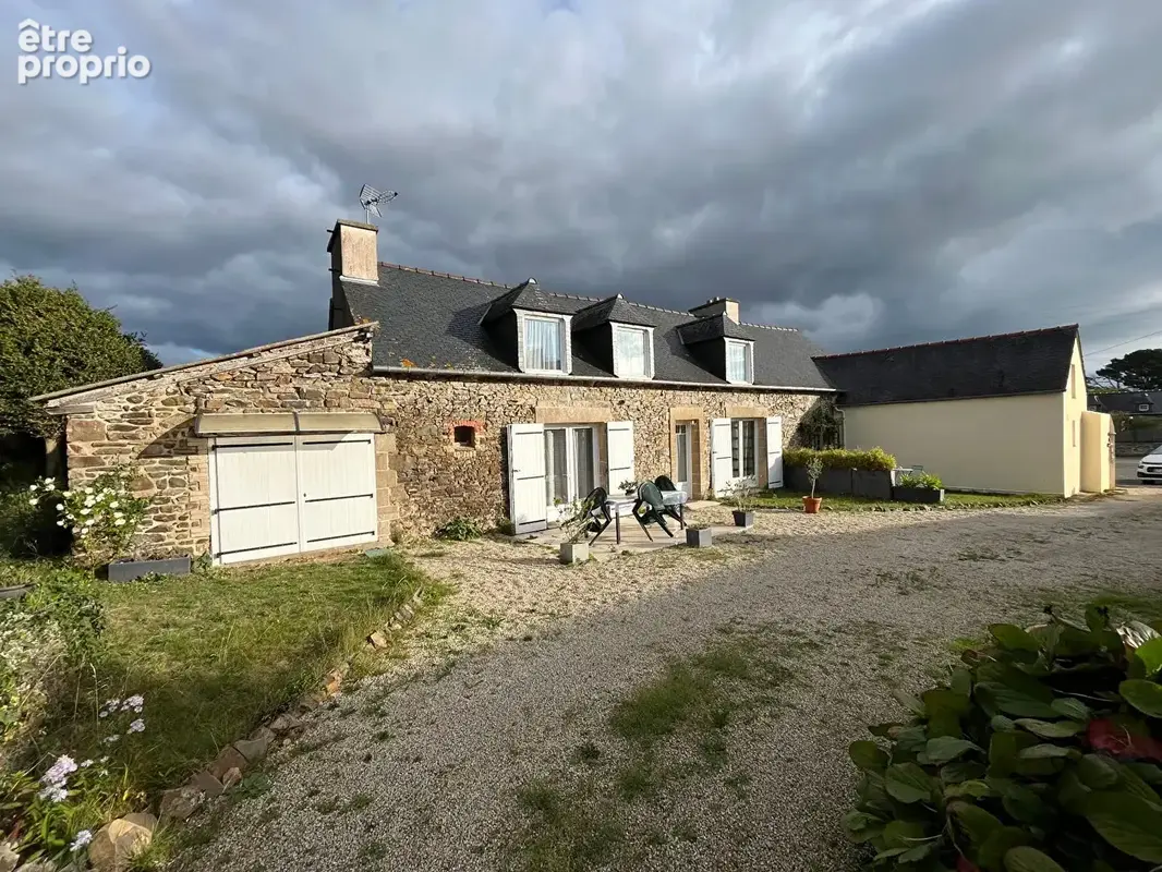Maison à PLOUEZEC