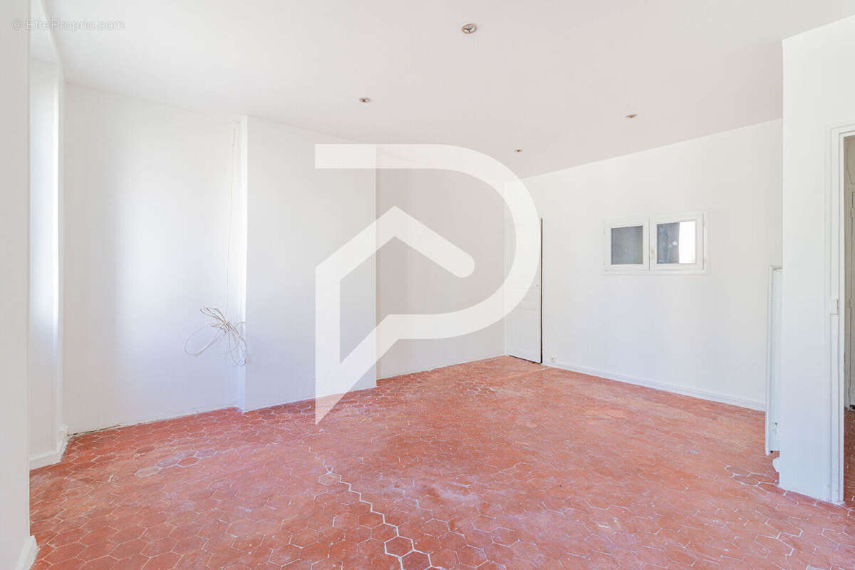 Appartement à MARSEILLE-6E