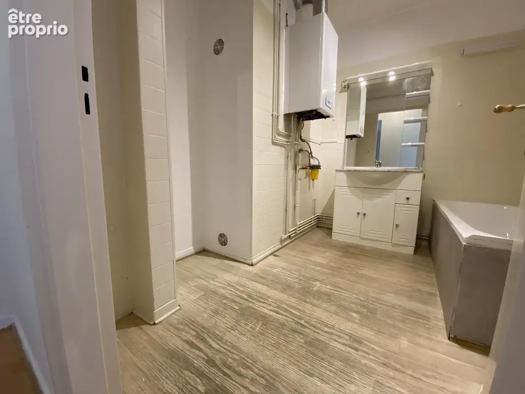 SARREGUEMINES, F2 - balcon, ascenseur, chauffage individuel, DPE C - photo 8