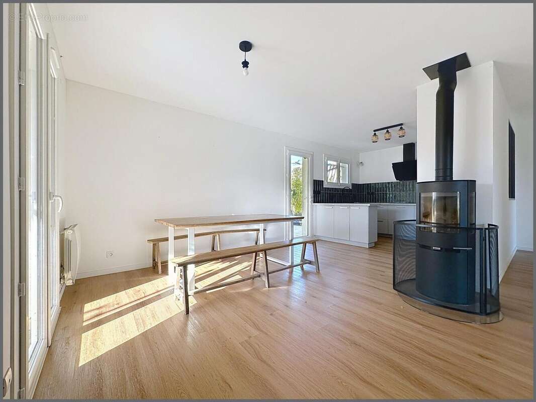 Photo 4 - Maison à LEOGNAN