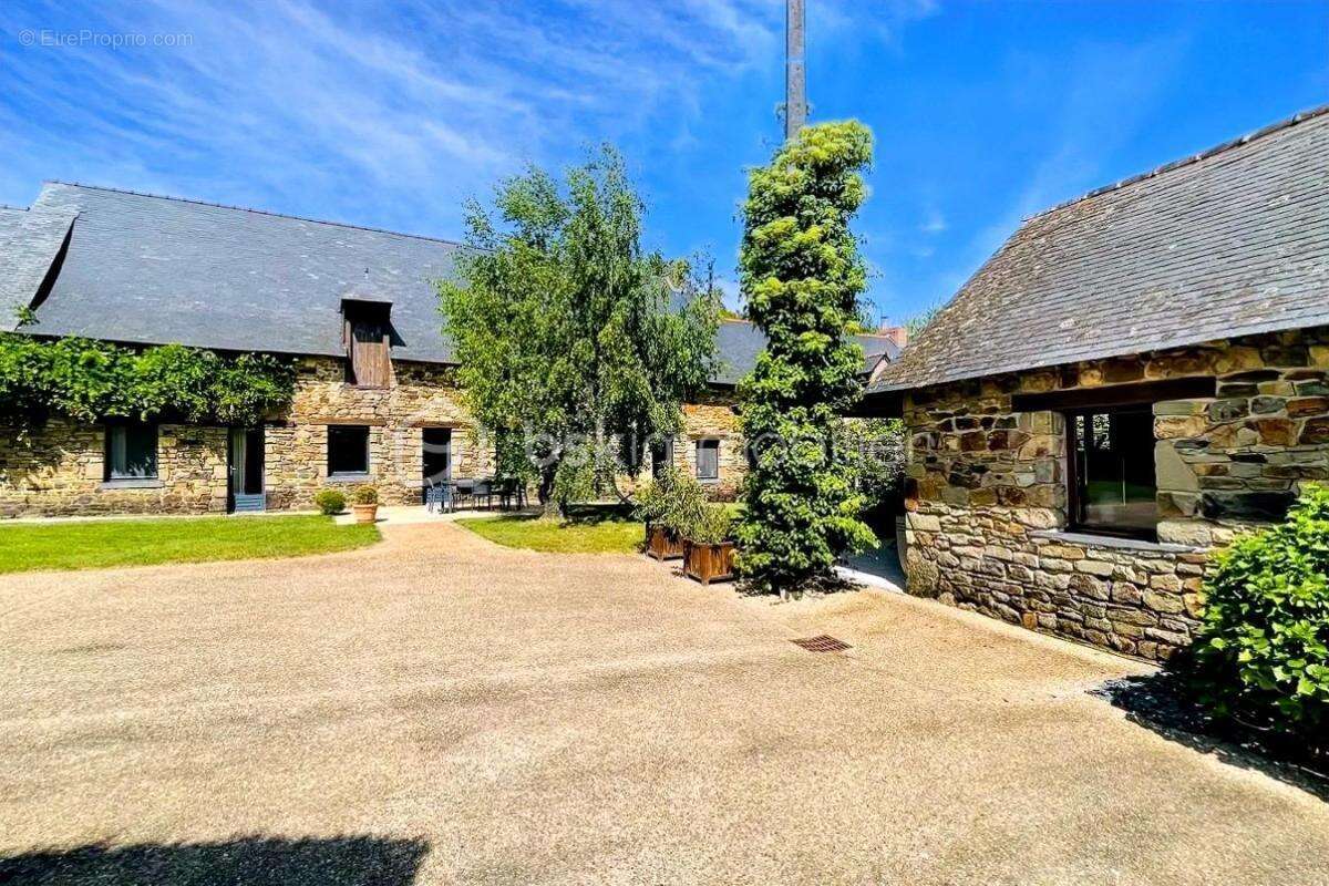 Maison à MARCILLE-ROBERT