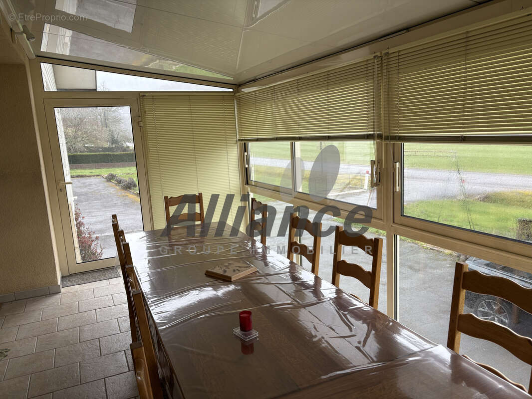 Maison  de  type  f5  sur  rez  de  jardin  a  la  longine - photo 8