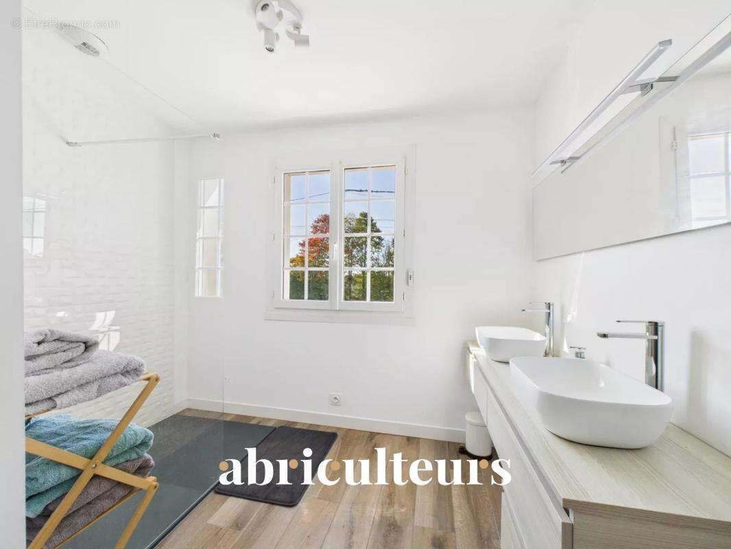 Maison à LES SORINIERES