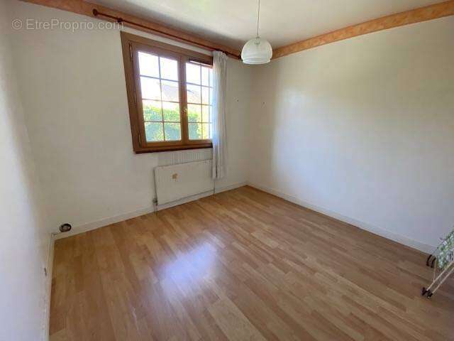 Maison à DROUE-SUR-DROUETTE