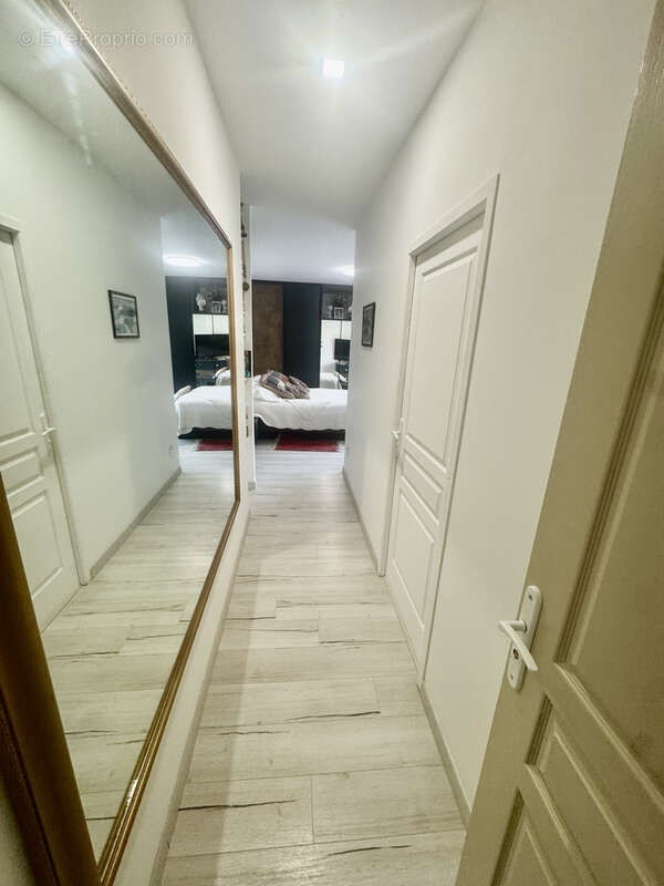 Maison à SAINTE-CECILE-LES-VIGNES