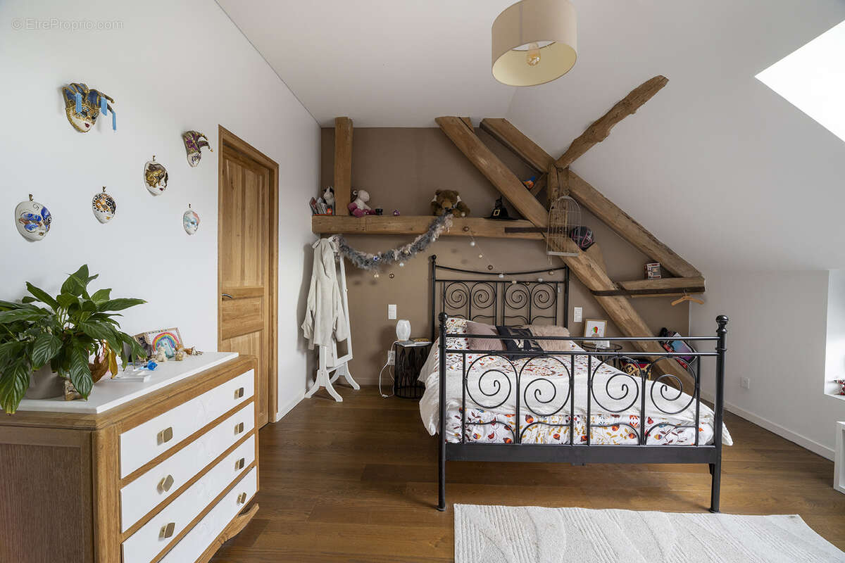 Maison à BRIIS-SOUS-FORGES