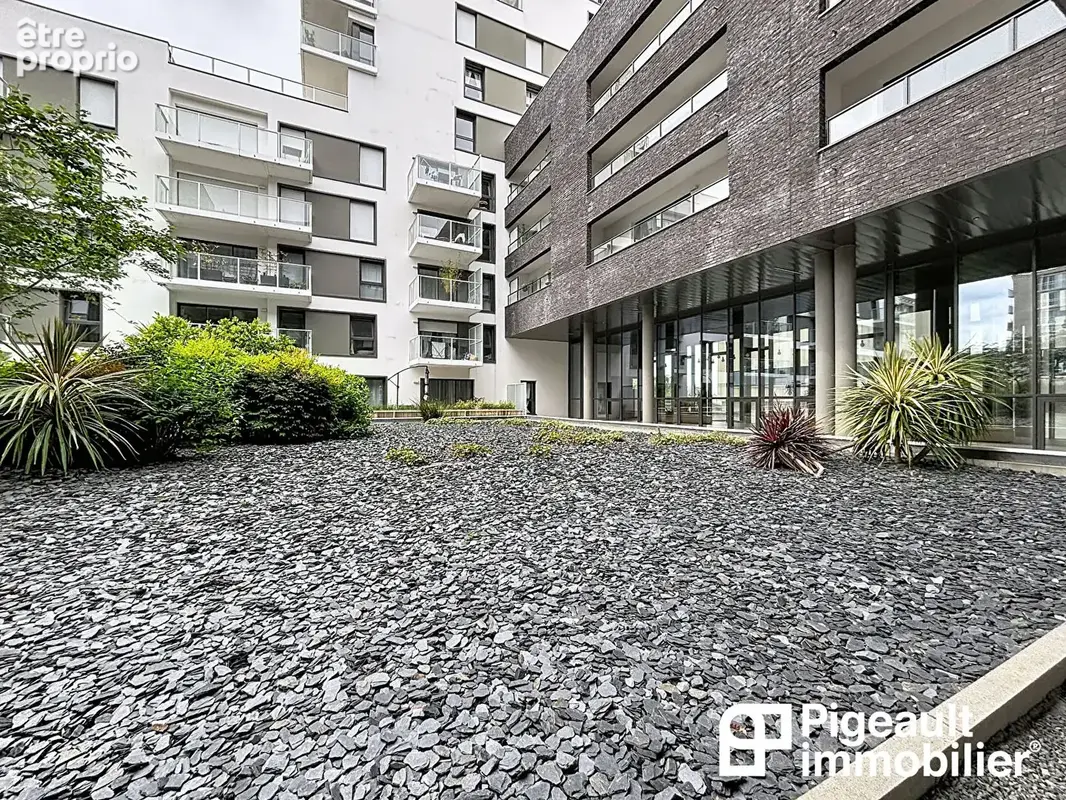 Appartement T2 à vendre - Rennes - Rue d'Antrain - Nord Saint Martin - Balcon - Parking - photo 9