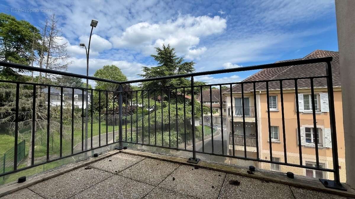 Appartement 108 m² à Louvres  - photo 4