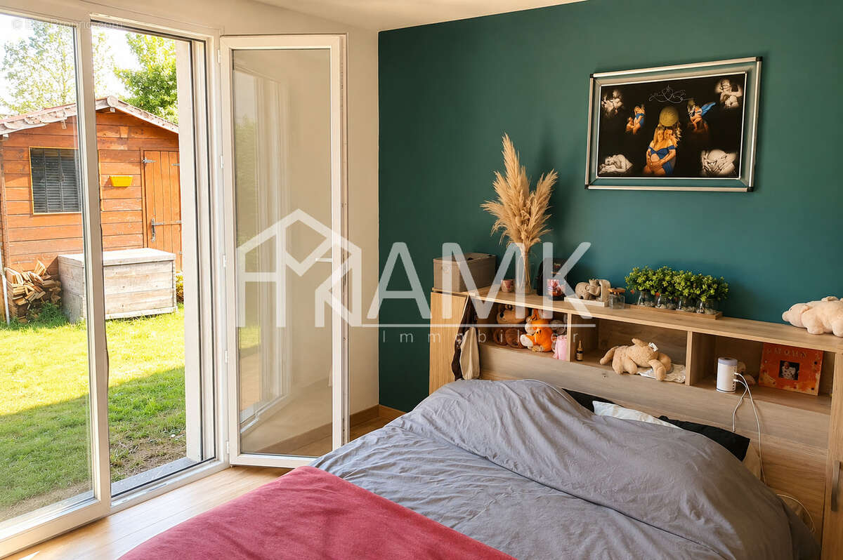 Les abrets-en-dauphiné   maison de plain-pied • 3 chambres • terrain 583 m2 - photo 3