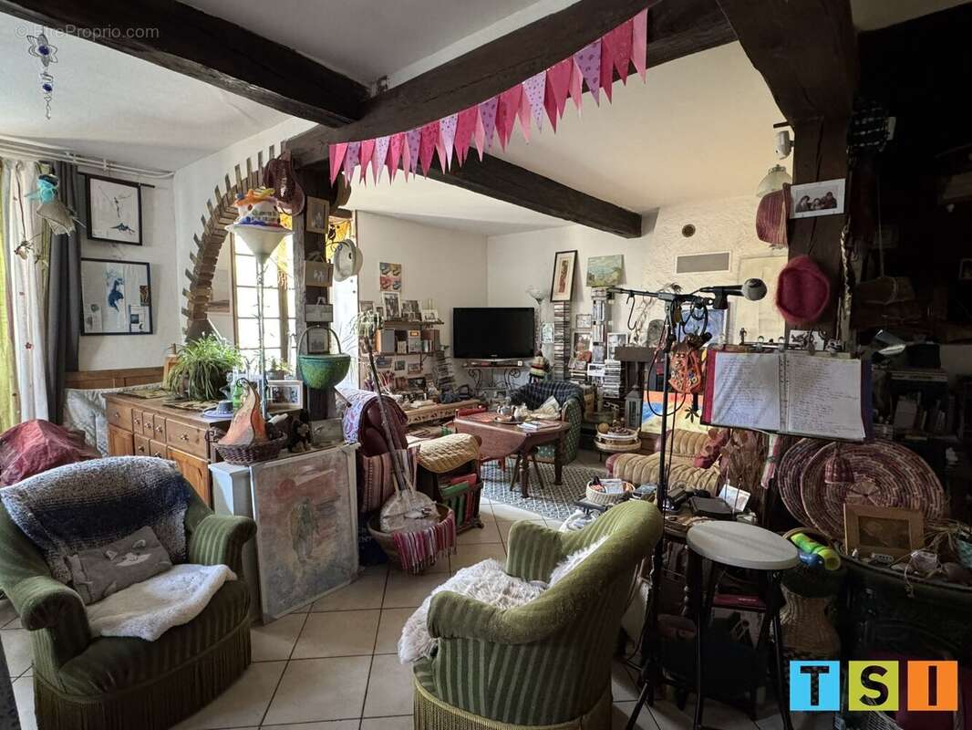 Saleich  Charmante demeure de caractère T6 180.m² du XVIII siècle - photo 2