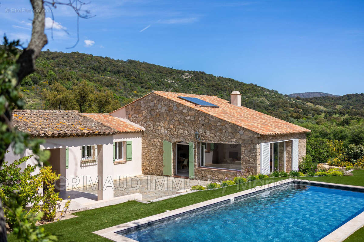 Maison à PLAN-DE-LA-TOUR