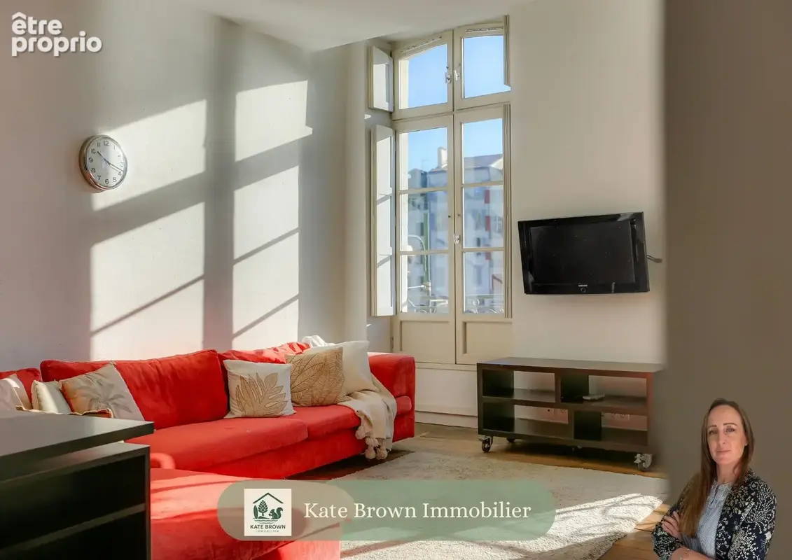 Superbe Appartement T3 avec Vue Imprenable sur la Nive au Cœur Historique de Bayonne - photo 20
