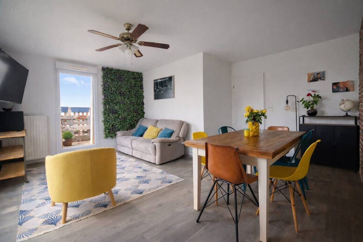 Appartement à CLICHY-SOUS-BOIS