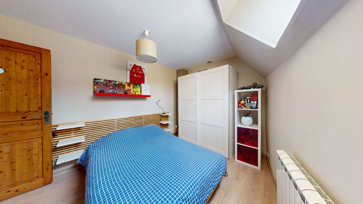 Élégante maison familiale de 155 m² avec jardin paysager et double garage - photo 7