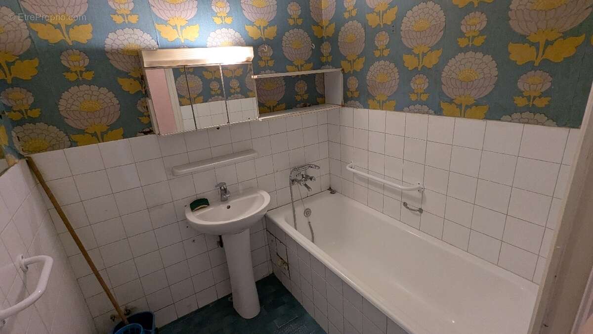 Appartement à SAINT-MARTIN-D'HERES