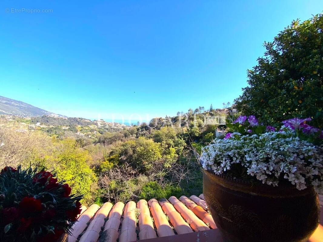 Villa provençale de 350 m² divisée en plusieurs appartements, idéale résidence principale ou investissement locatif - photo 2