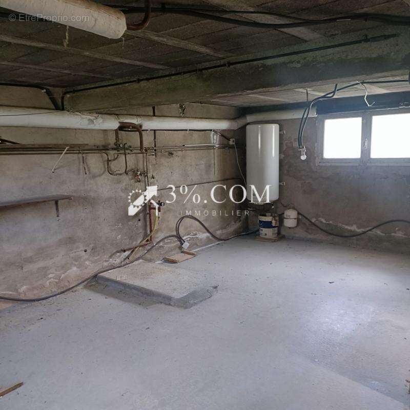 Maison à DANGE-SAINT-ROMAIN