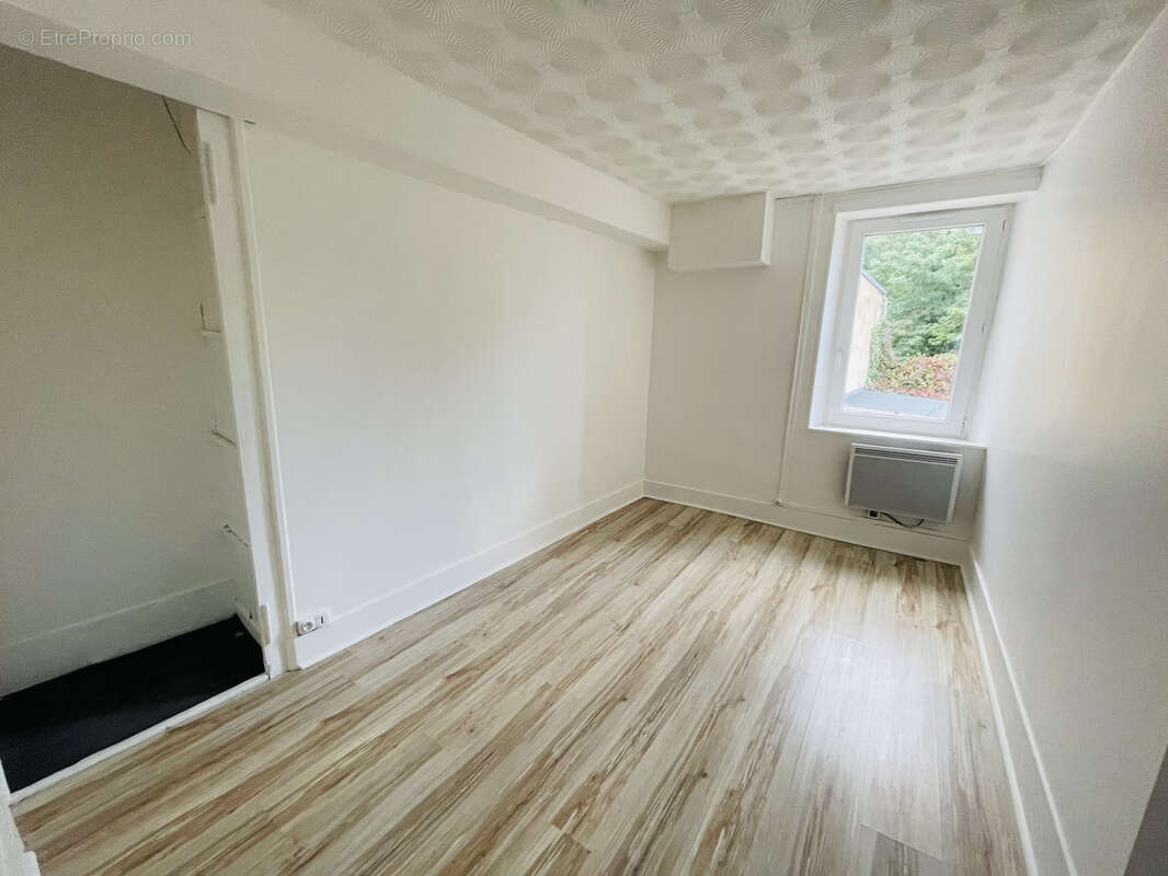 Appartement à ARC-LES-GRAY