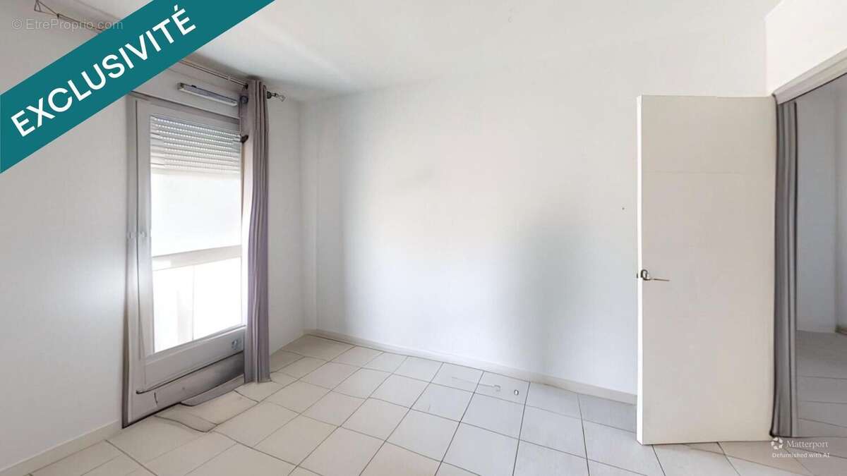 Photo 2 - Appartement à DECINES-CHARPIEU