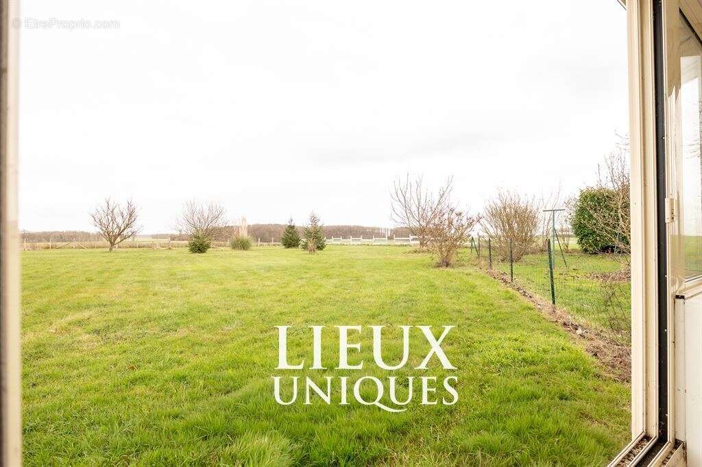 Maison à PRUNAY-CASSEREAU