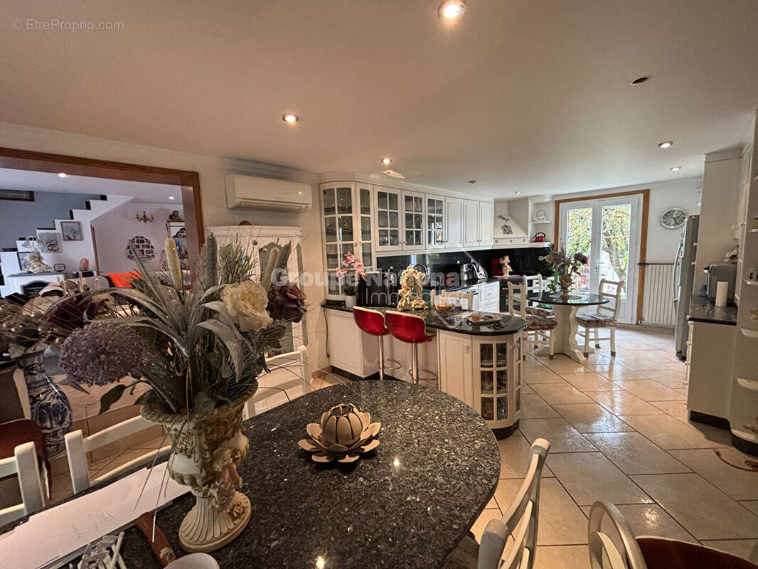 Maison à TRACY-LE-VAL