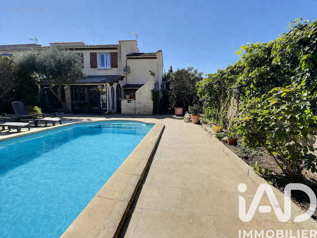 Photo 1 - Maison à SAINT-MARTIN-DE-CRAU